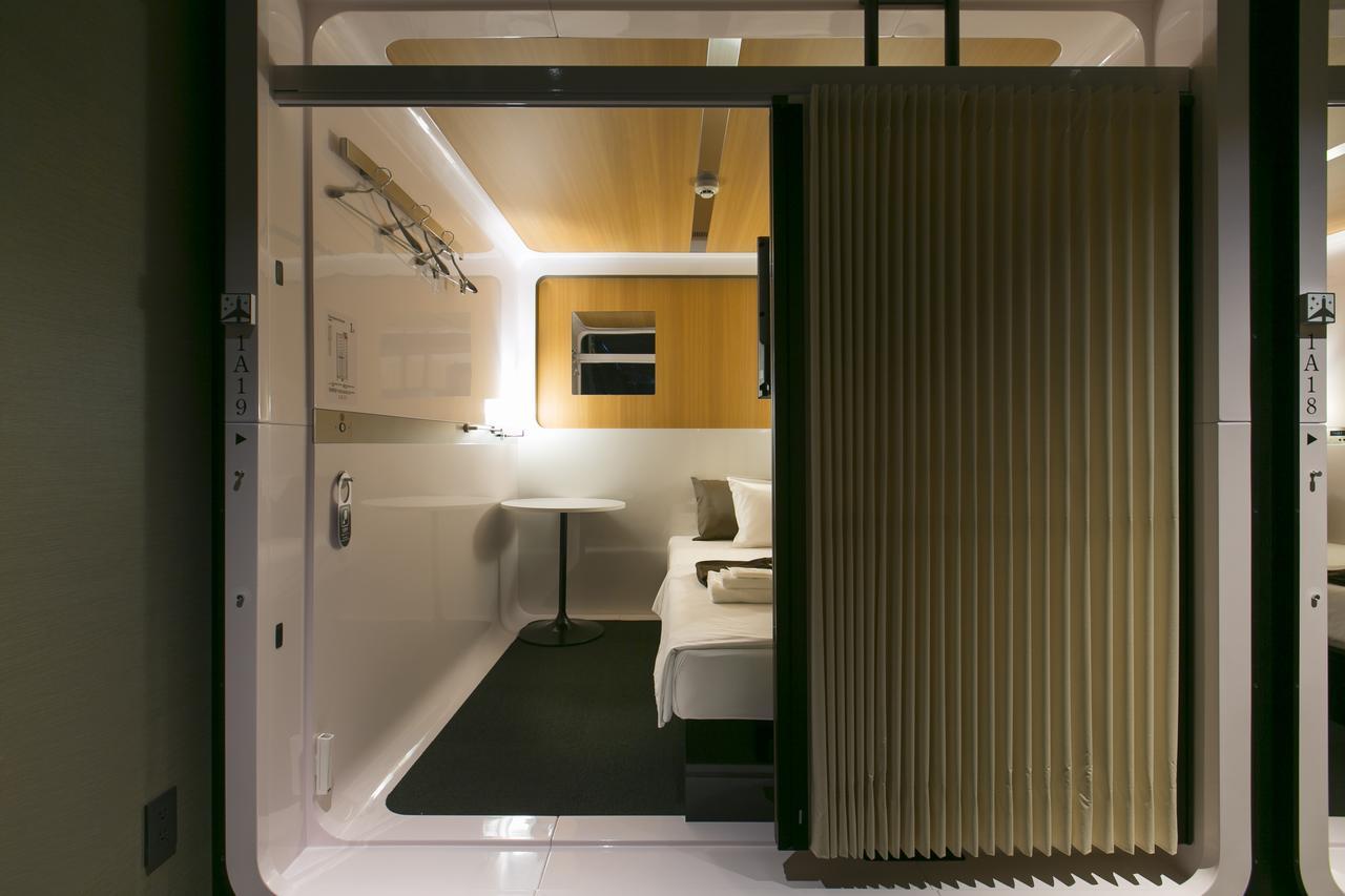 First Cabin Hanshin Nishiumeda 大阪 外观 照片